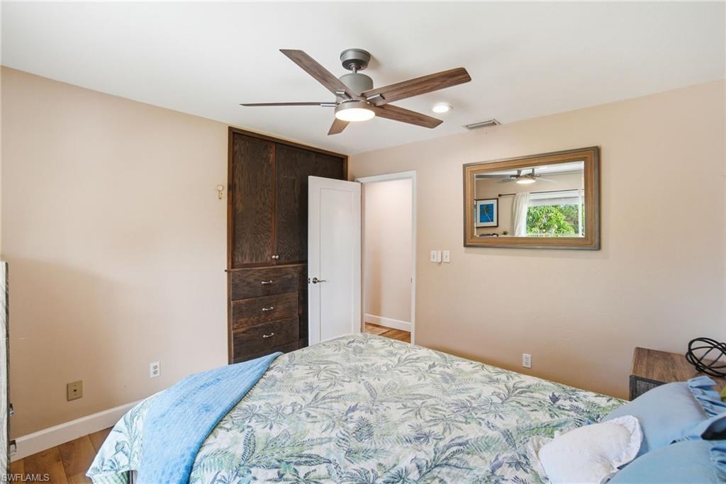 1286 Venetian Way Naples, FL 34110 - Photo 15 of 46