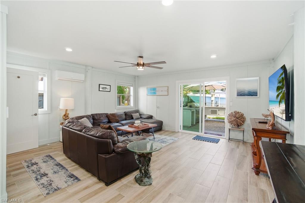 1286 Venetian Way Naples, FL 34110 - Photo 22 of 46