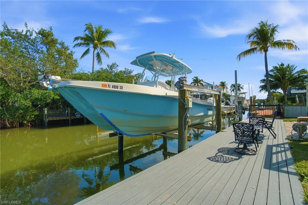 1286 Venetian Way Naples, FL 34110 - Photo 35 of 46