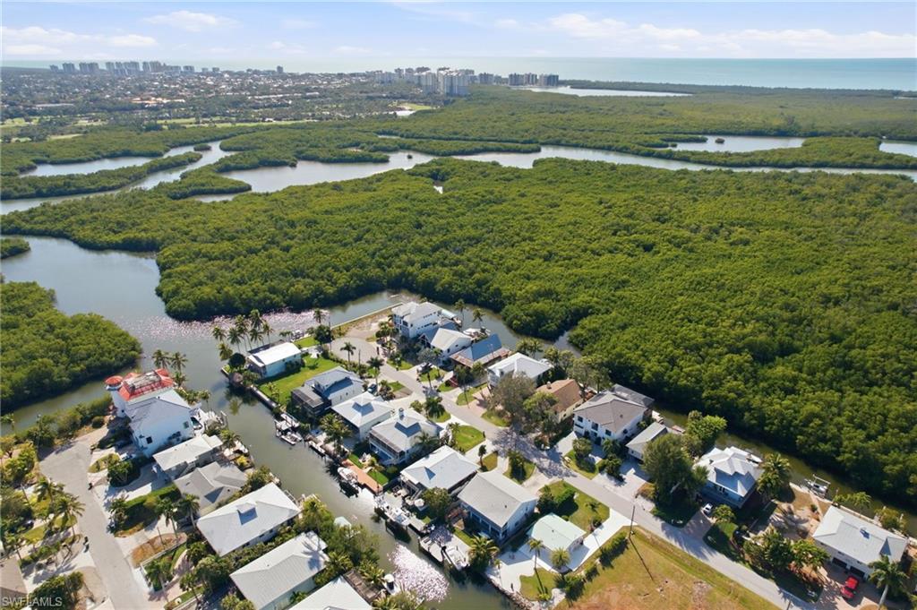 1286 Venetian Way Naples, FL 34110 - Photo 44 of 46