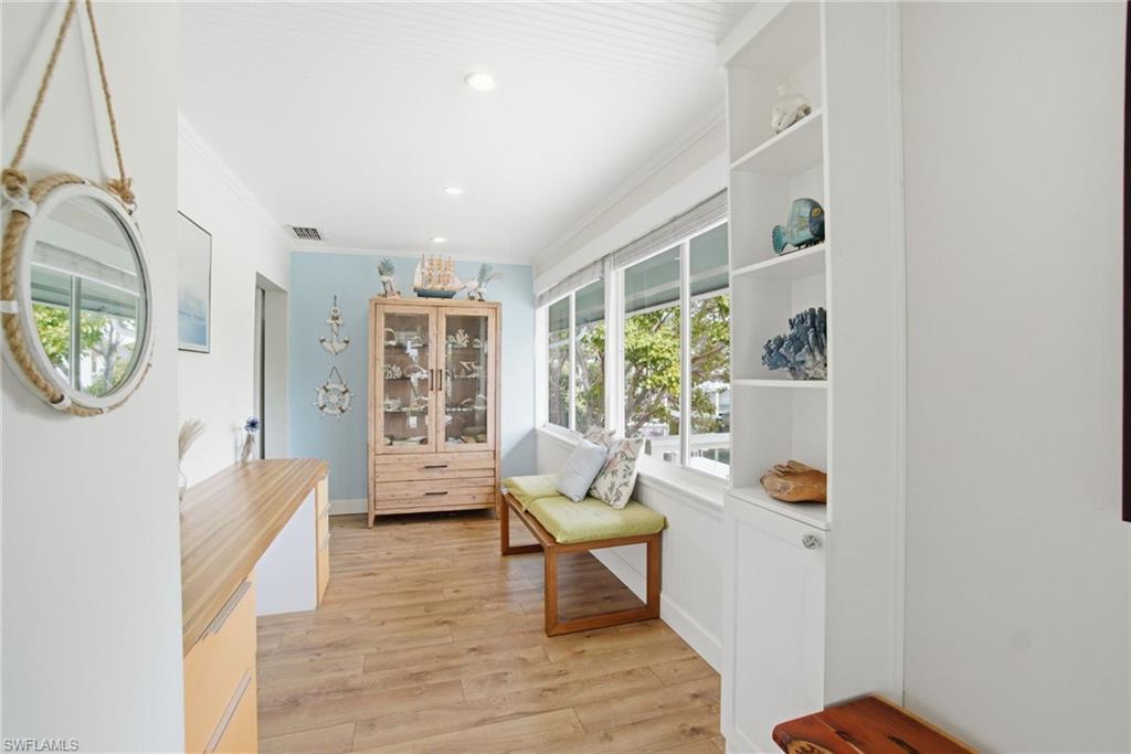 1286 Venetian Way Naples, FL 34110 - Photo 10 of 46