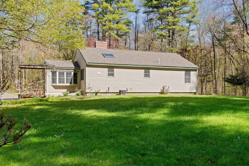 93 Hadley Road Merrimac, MA 01860 - Photo 34 of 42 Gallery Image 34
