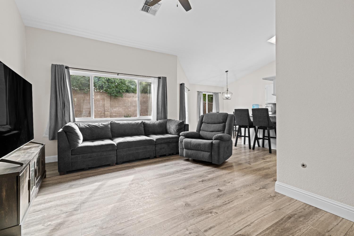 2420 Inverness Drive Lincoln, CA 95648 - Photo 6 of 25