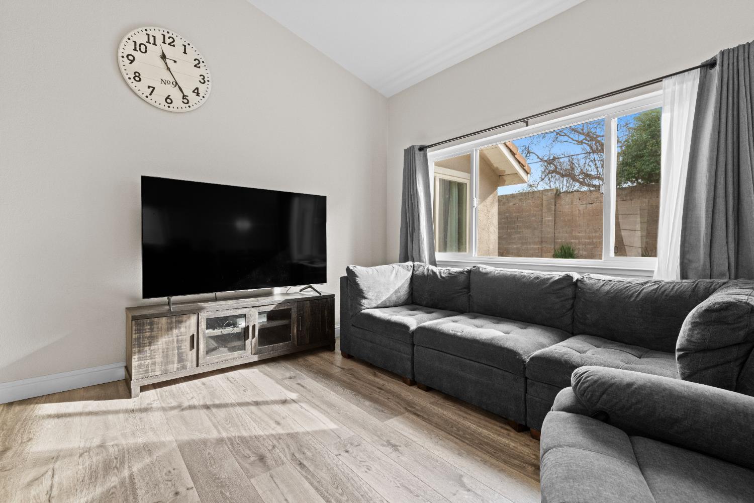 2420 Inverness Drive Lincoln, CA 95648 - Photo 7 of 25