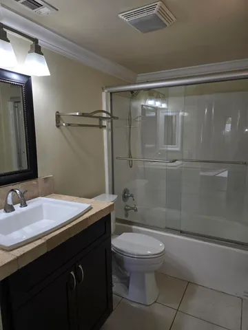 $2,500 | 12661 Westhampton Circle, Unit B 202, Wellington, FL 33414