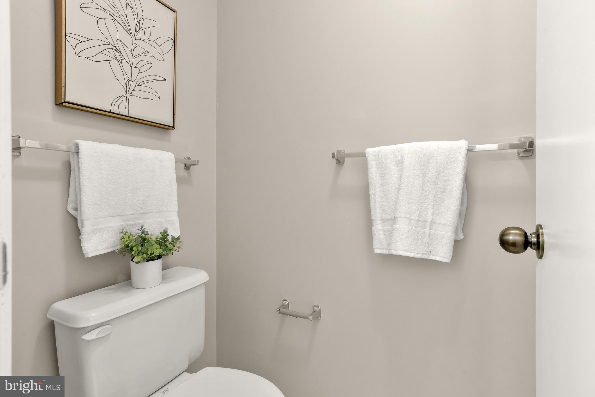 4920 Columbia Road, Unit 3 93 Columbia, MD 21044 - Photo 16 of 28 Primary Bath