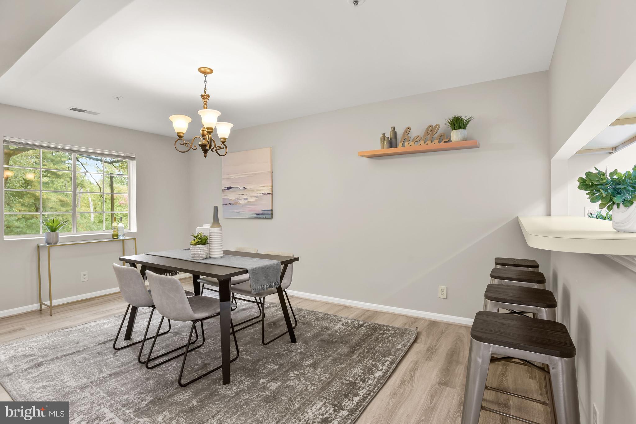 4920 Columbia Road, Unit 3 93 Columbia, MD 21044 - Photo 5 of 28 Dining Room