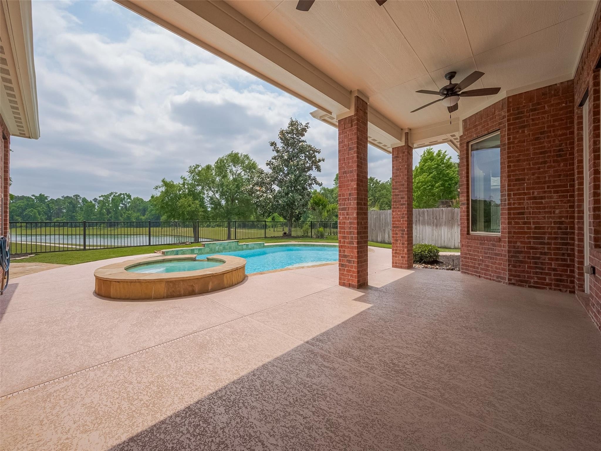 2711 King Point View Lane Spring, TX 77388 - Photo 34 of 48 Welcome to your outdoor living room!