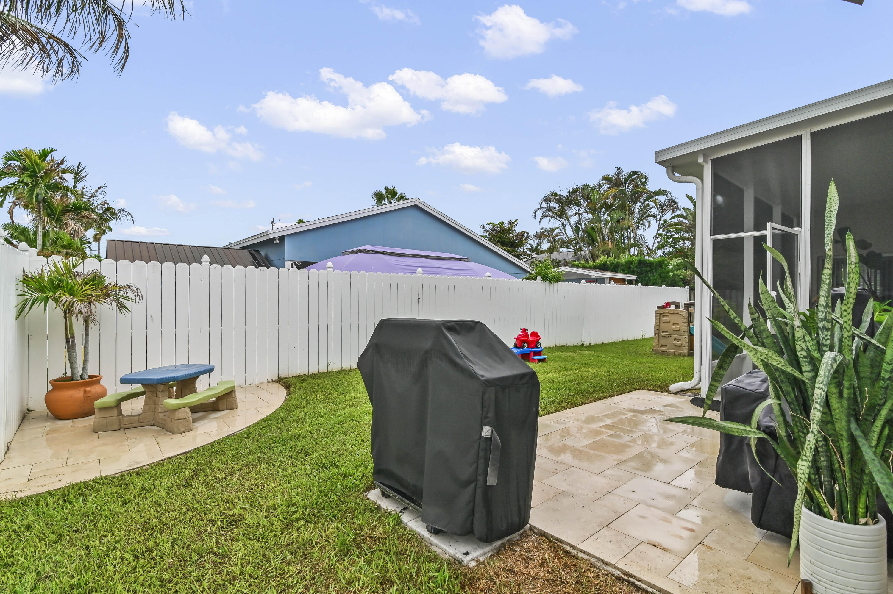 6319 Foster Street Jupiter, FL 33458 - Photo 20 of 24 32 Backyard 01