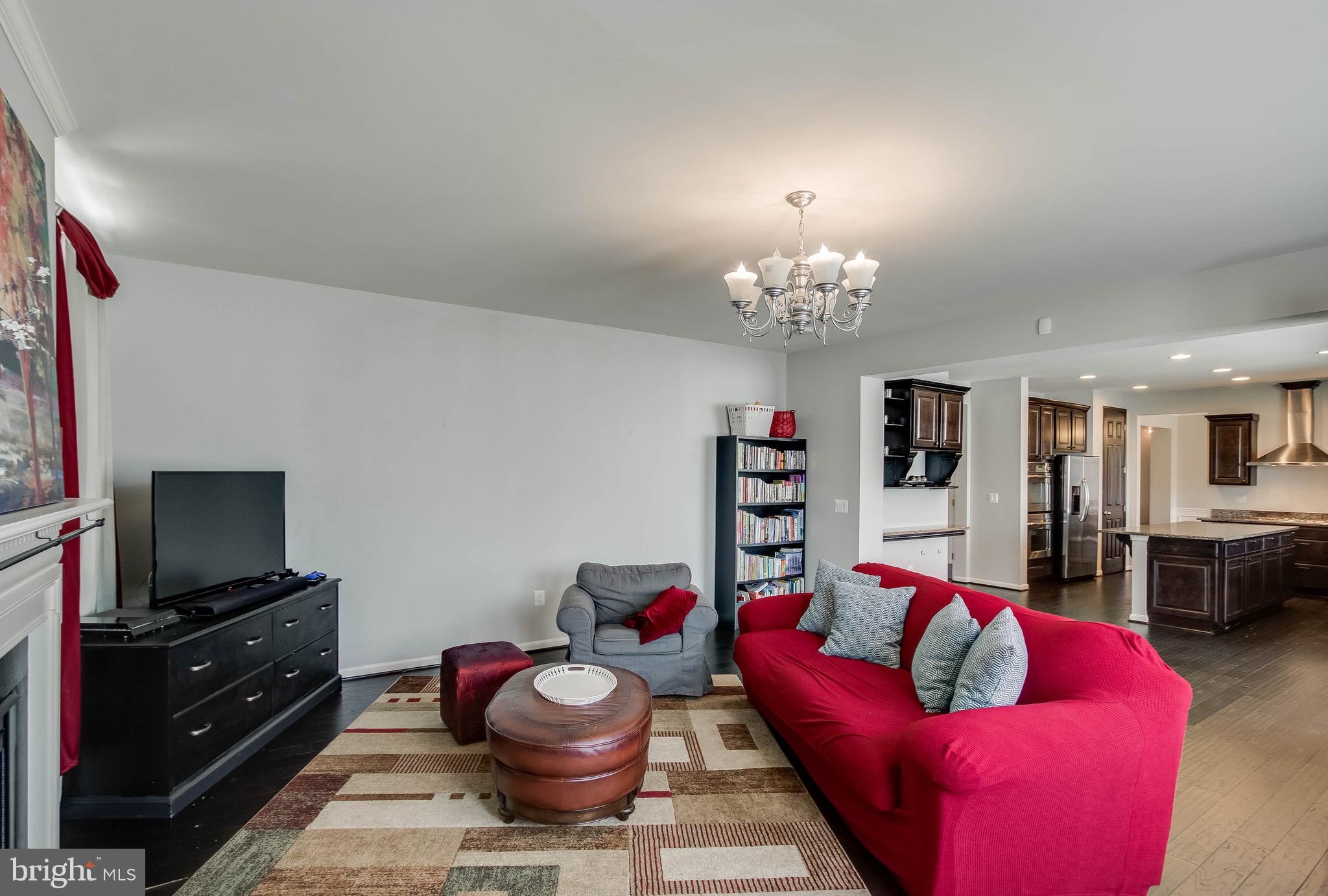 5952 Hunter Crest Road Woodbridge, VA 22193 - Photo 14 of 44 Family Room
