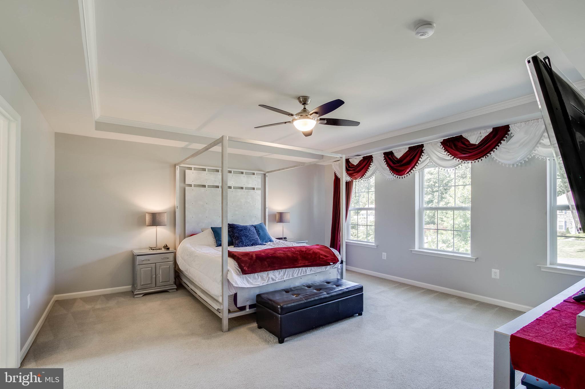 5952 Hunter Crest Road Woodbridge, VA 22193 - Photo 20 of 44 Spacious Master Bedroom