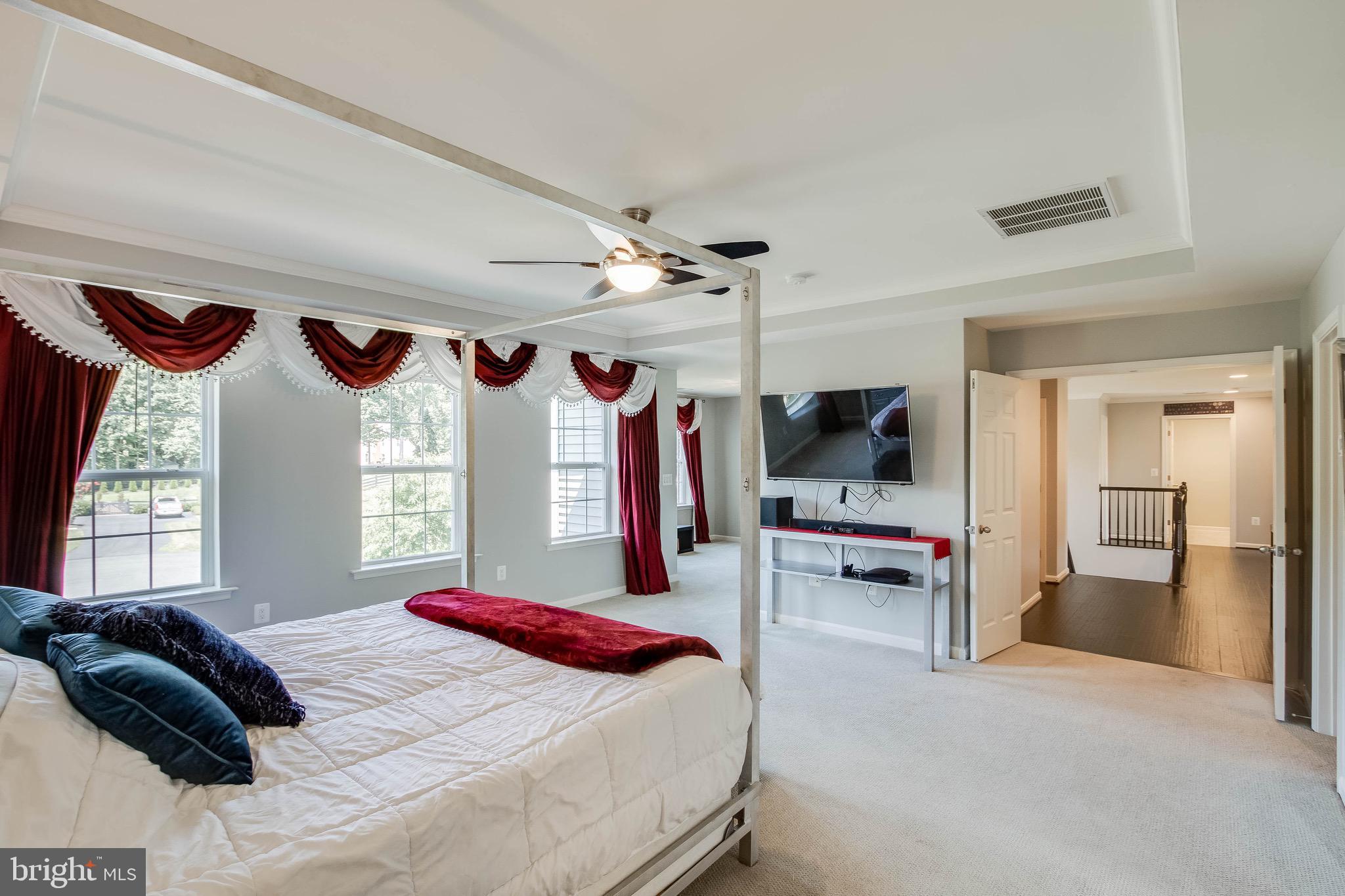 5952 Hunter Crest Road Woodbridge, VA 22193 - Photo 23 of 44 Master Bedroom