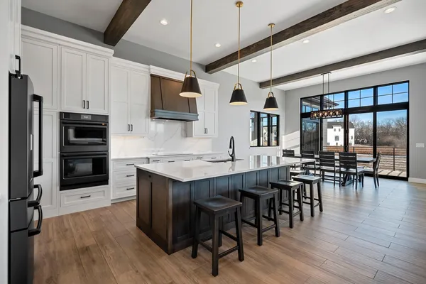 $2,995,000 | 2011 Labyrinth Lane, De Pere, WI 54115