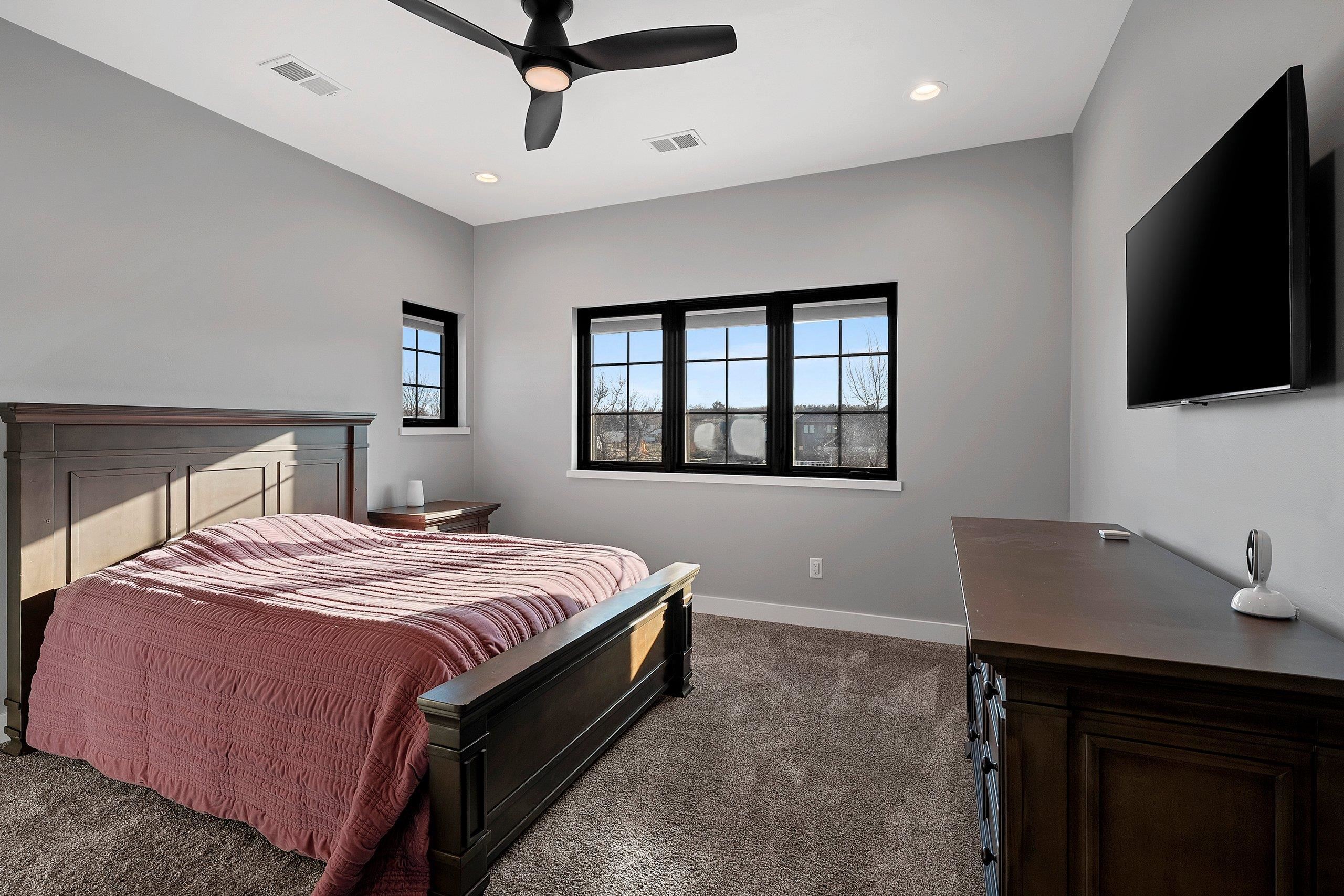 2011 Labyrinth Lane De Pere, WI 54115 - Photo 37 of 86