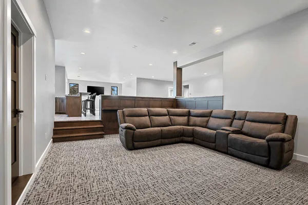 $2,995,000 | 2011 Labyrinth Lane, De Pere, WI 54115