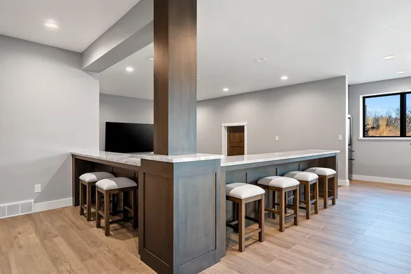 $2,995,000 | 2011 Labyrinth Lane, De Pere, WI 54115