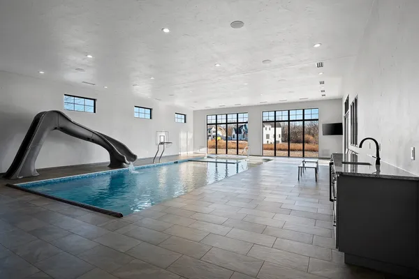 $2,995,000 | 2011 Labyrinth Lane, De Pere, WI 54115