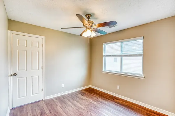 $2,410 | 2014 Harbour Cove Drive, Seabrook, TX 77586