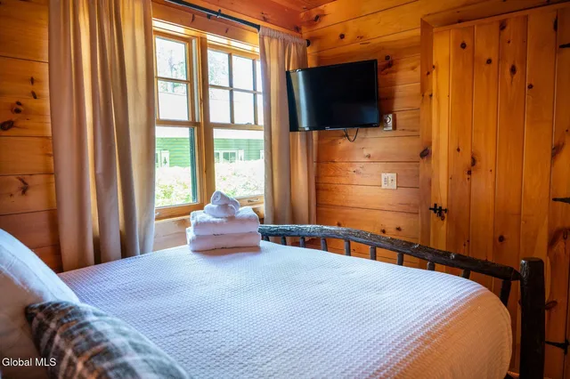 $550,000 | 14 Latham Road, Lake George, NY 12845