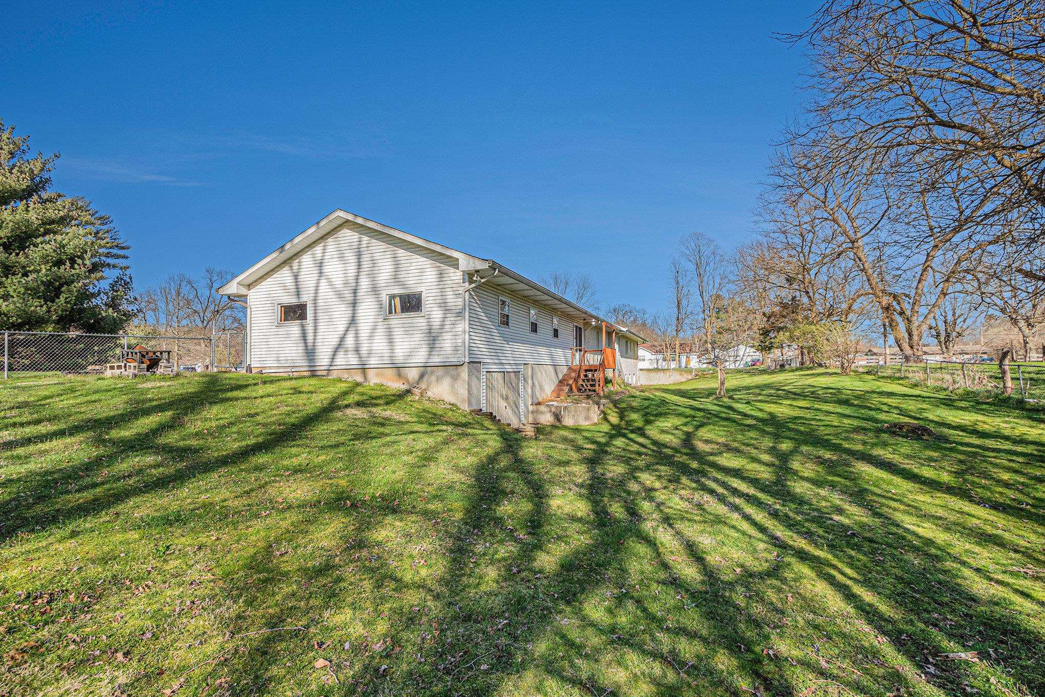 54733 Pear Road South Bend, IN 46628 - Photo 29 of 35