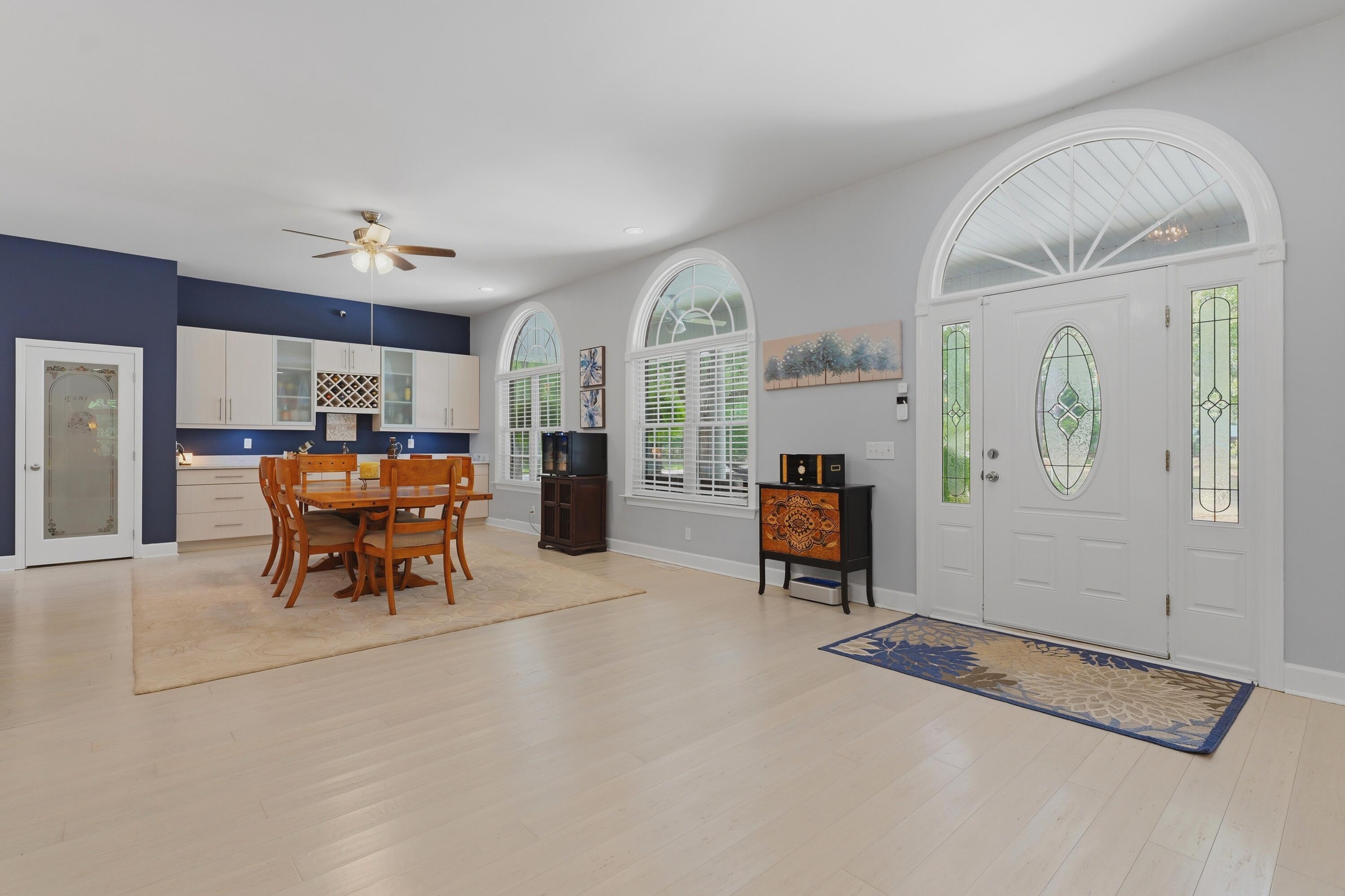 136 Acorn Lane Santee, SC 29142 - Photo 4 of 33