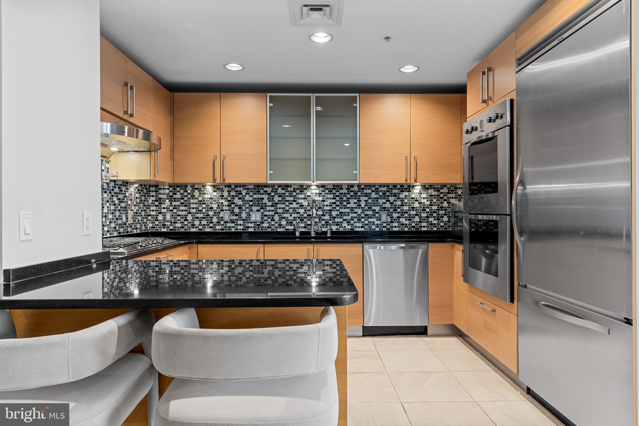 801 Key Highway, Unit 253 Baltimore, MD 21230 - Photo 16 of 38
