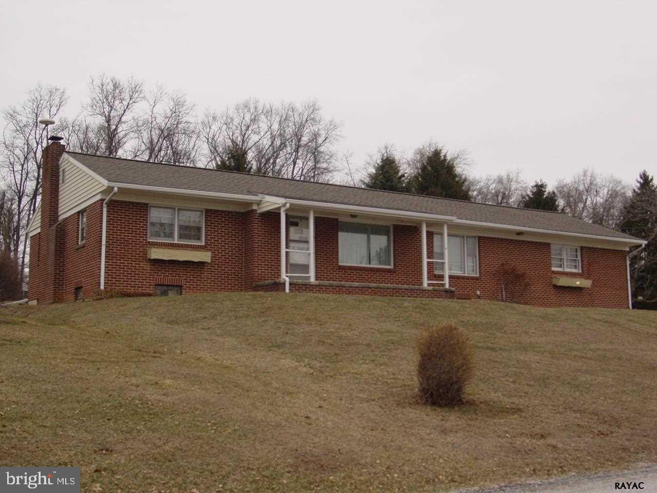 23 Merrin Road York, PA 17402 - Photo 1 of 36 Gallery Image 1