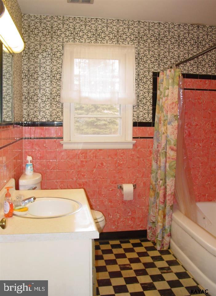 23 Merrin Road York, PA 17402 - Photo 17 of 36 Gallery Image 17