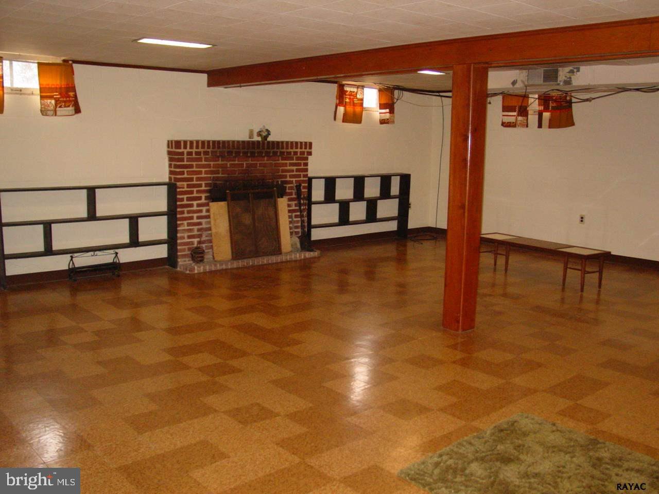 23 Merrin Road York, PA 17402 - Photo 25 of 36 Gallery Image 25