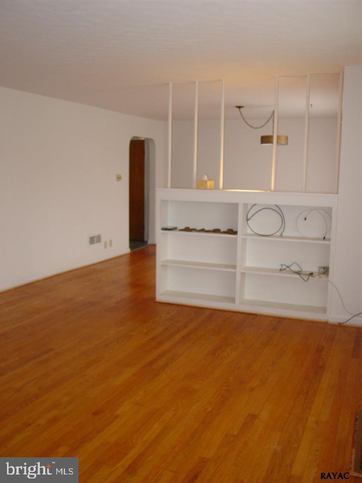 23 Merrin Road York, PA 17402 - Photo 7 of 36 Gallery Image 7