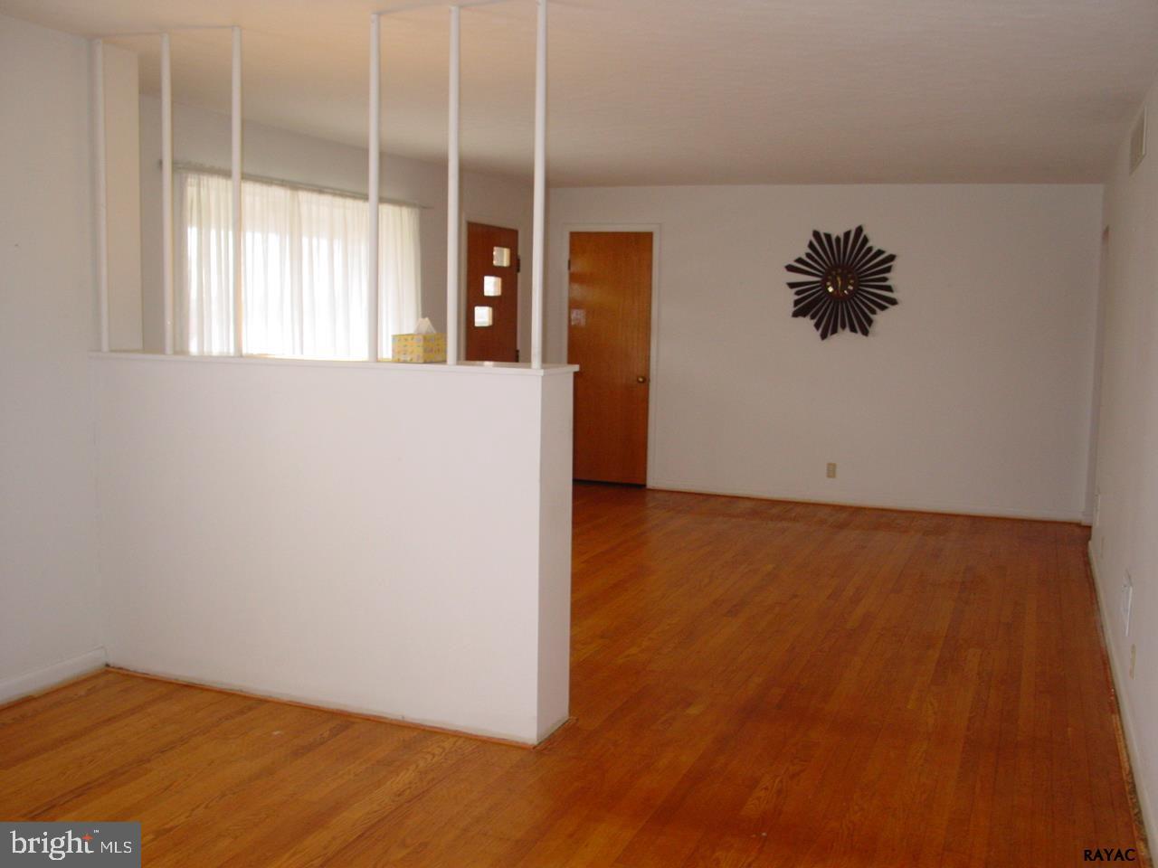 23 Merrin Road York, PA 17402 - Photo 8 of 36 Gallery Image 8