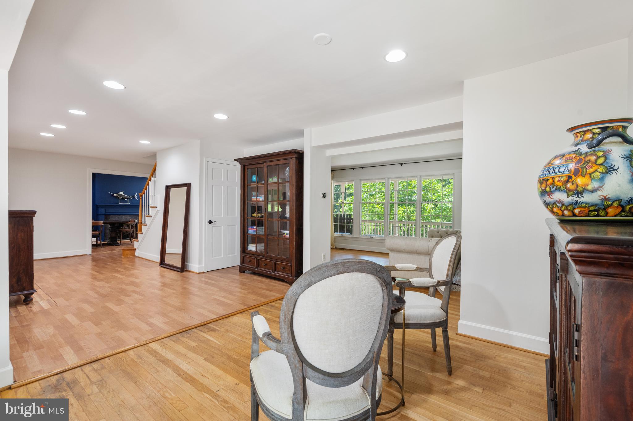 10418 Adel Road Oakton, VA 22124 - Photo 11 of 51