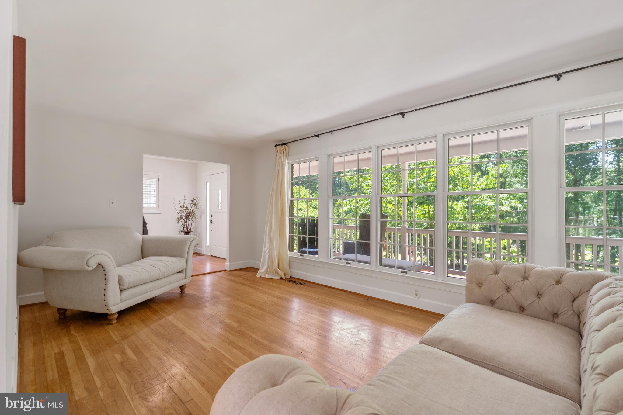 10418 Adel Road Oakton, VA 22124 - Photo 14 of 51