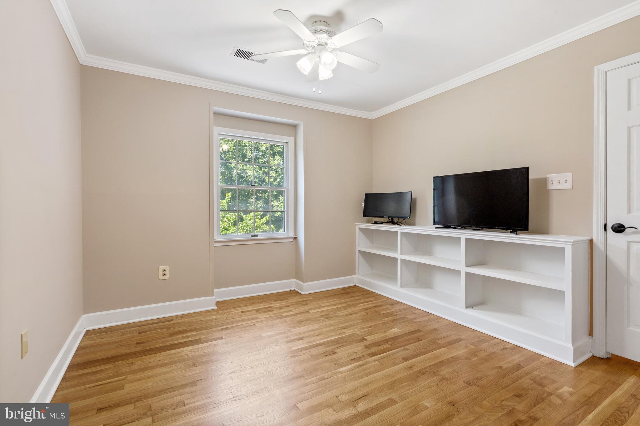 10418 Adel Road Oakton, VA 22124 - Photo 26 of 51 Bedroom