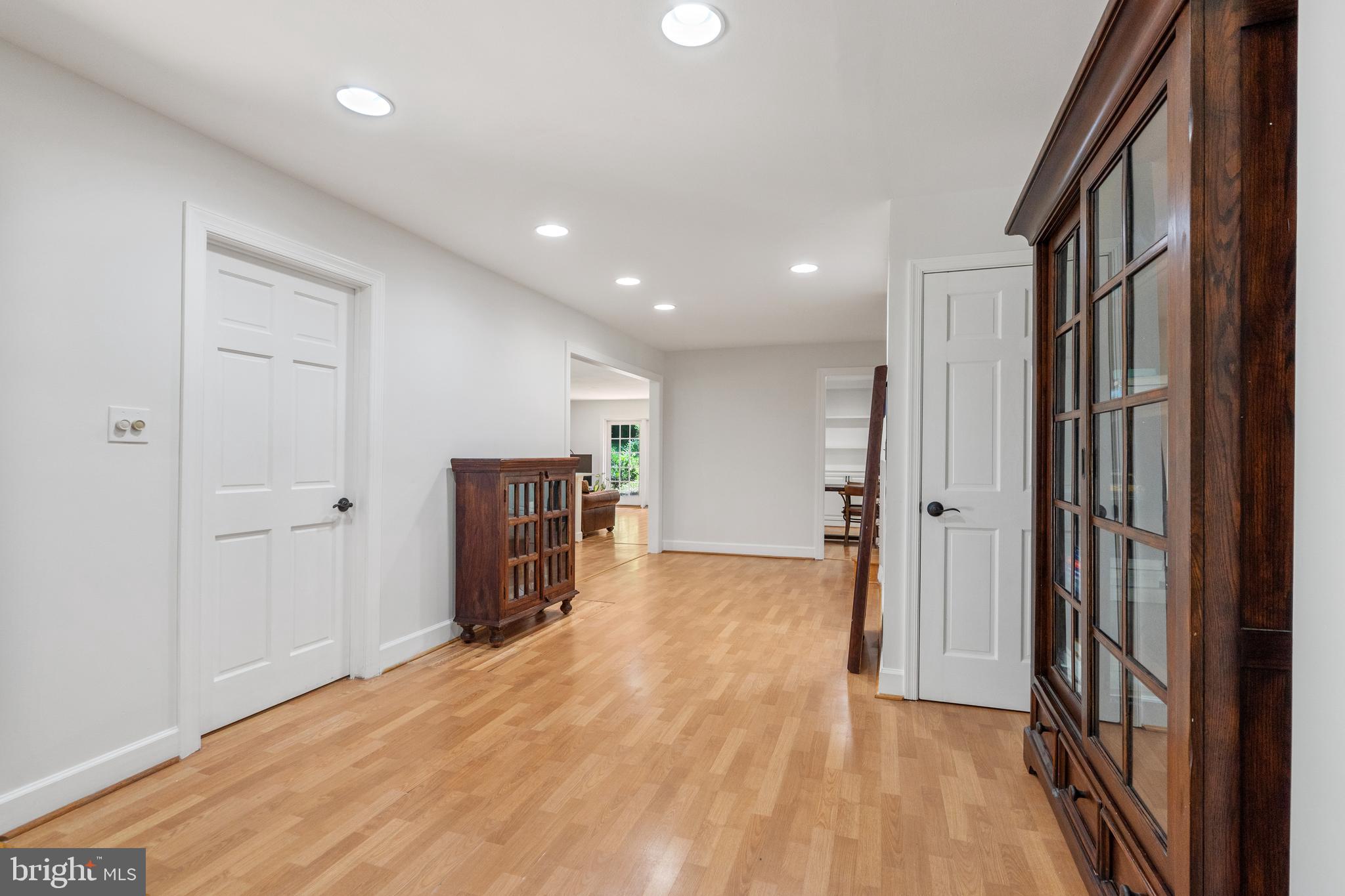 10418 Adel Road Oakton, VA 22124 - Photo 29 of 51