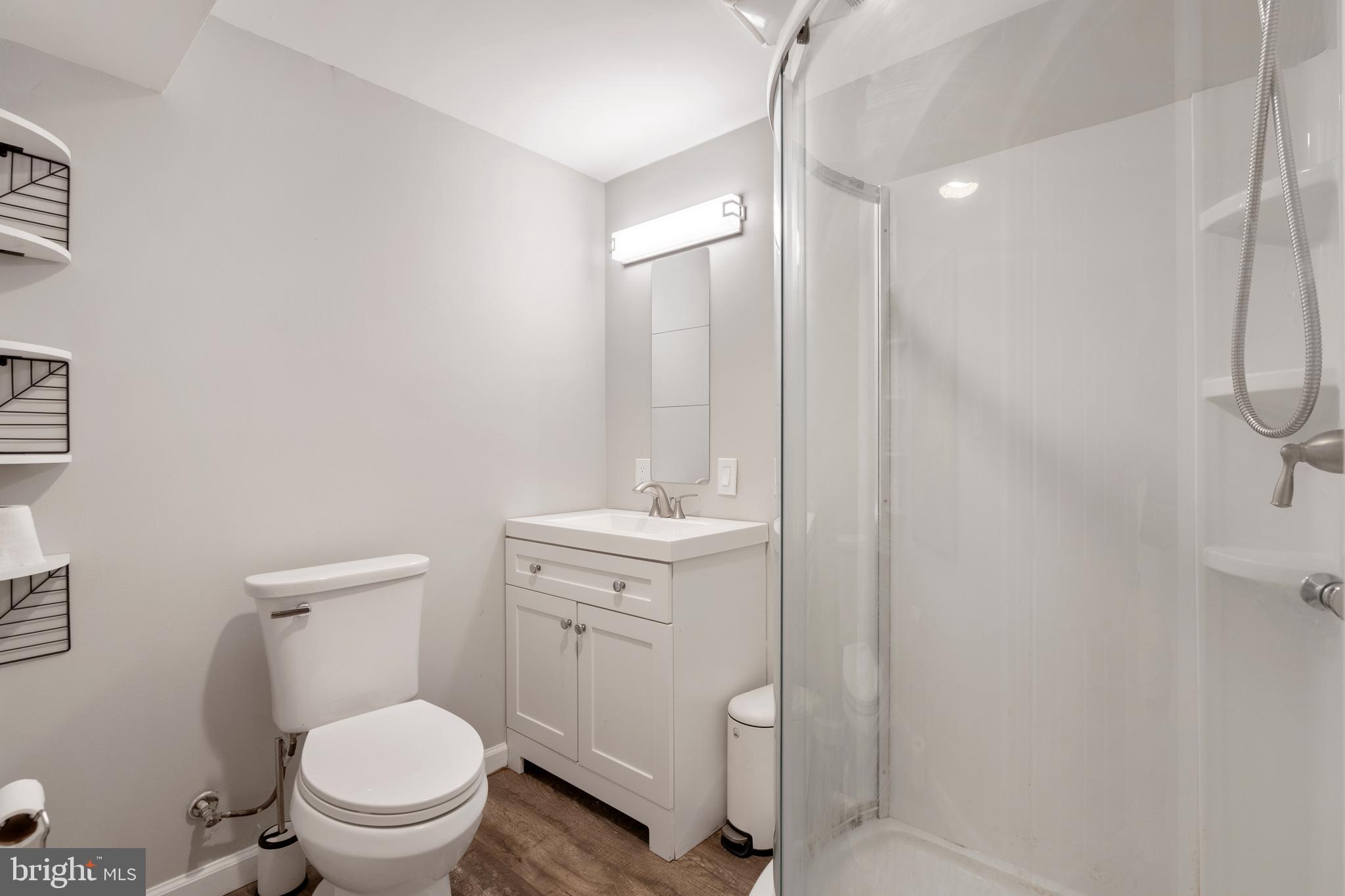 10418 Adel Road Oakton, VA 22124 - Photo 36 of 51