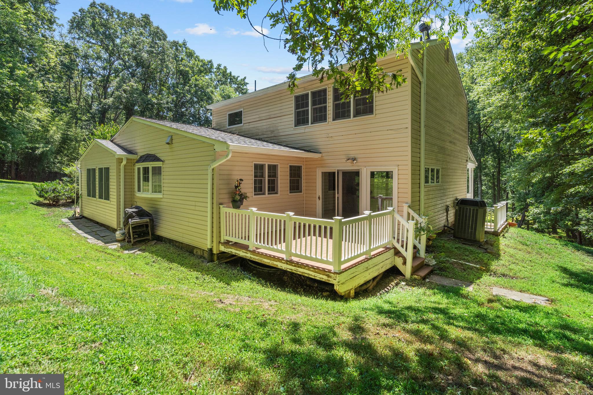 10418 Adel Road Oakton, VA 22124 - Photo 41 of 51