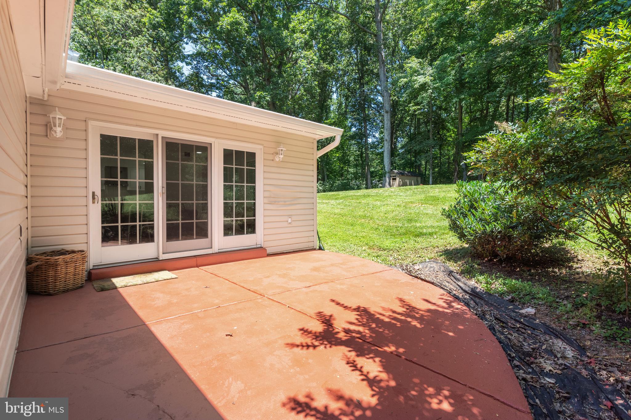 10418 Adel Road Oakton, VA 22124 - Photo 46 of 51