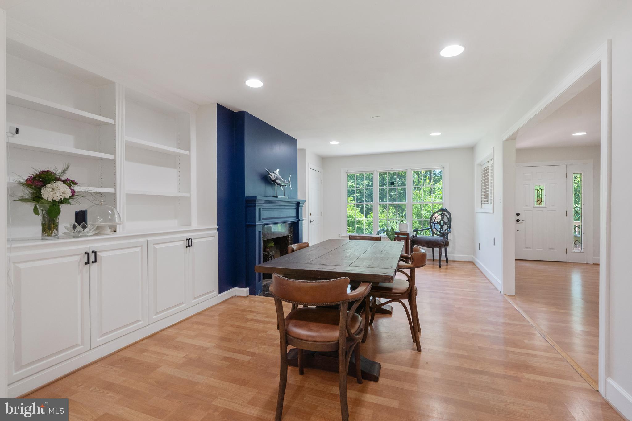 10418 Adel Road Oakton, VA 22124 - Photo 9 of 51