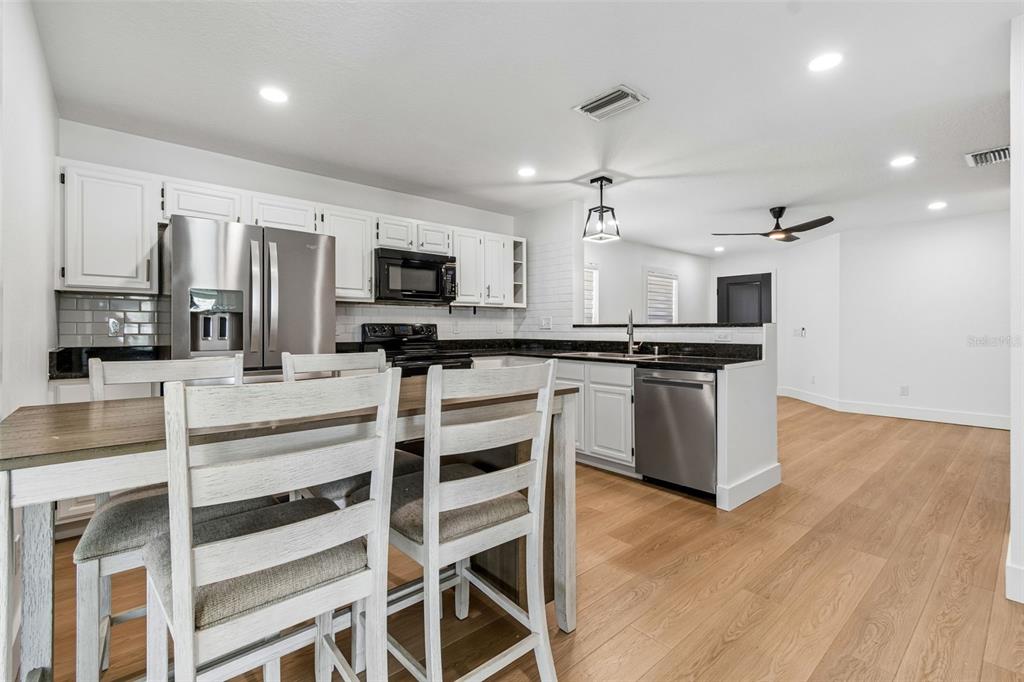32323 Fish Hook Loop Wesley Chapel, FL 33545 - Photo 22 of 76