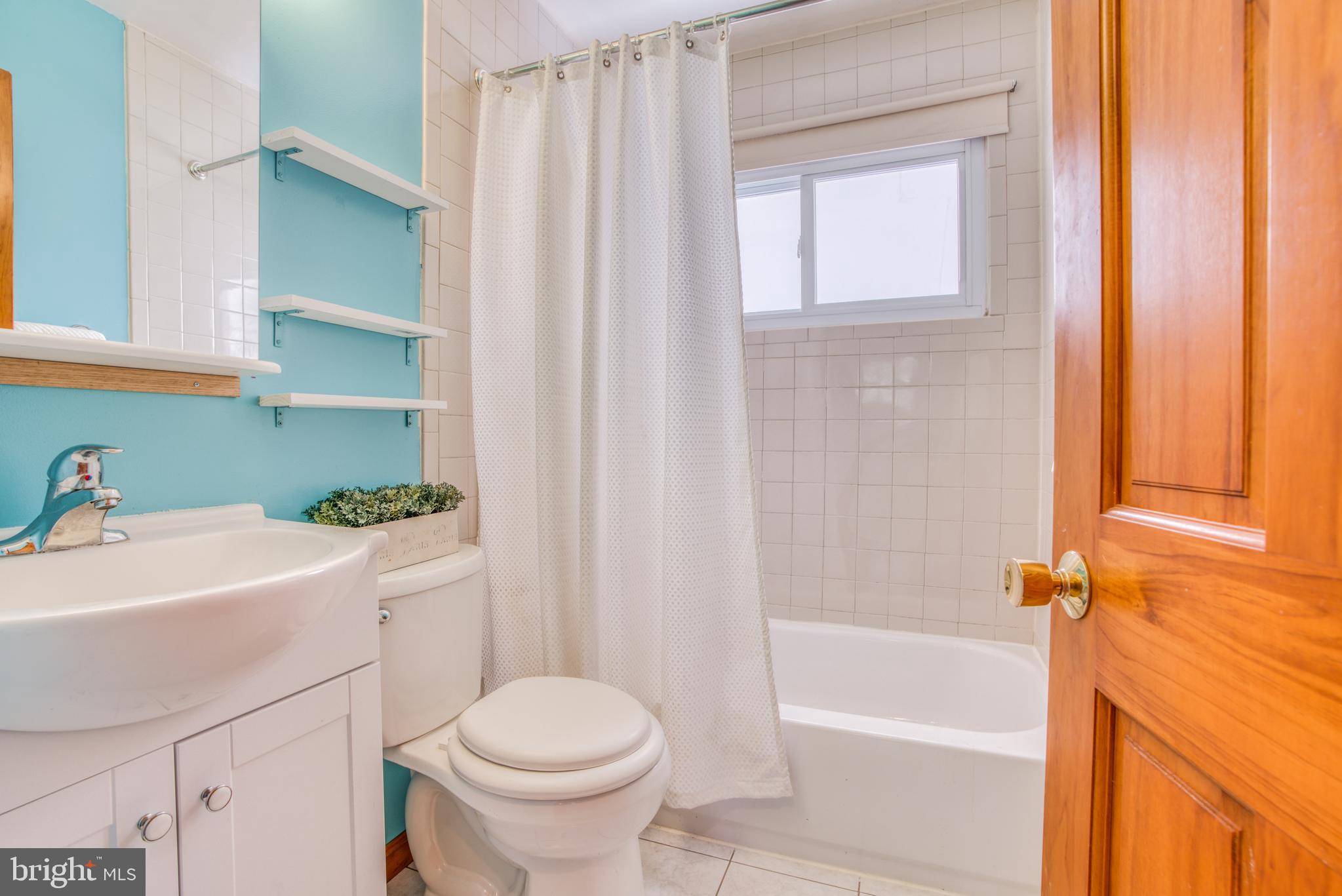 2463 Ellis Road Baltimore, MD 21234 - Photo 24 of 44 Main Level Full Bath