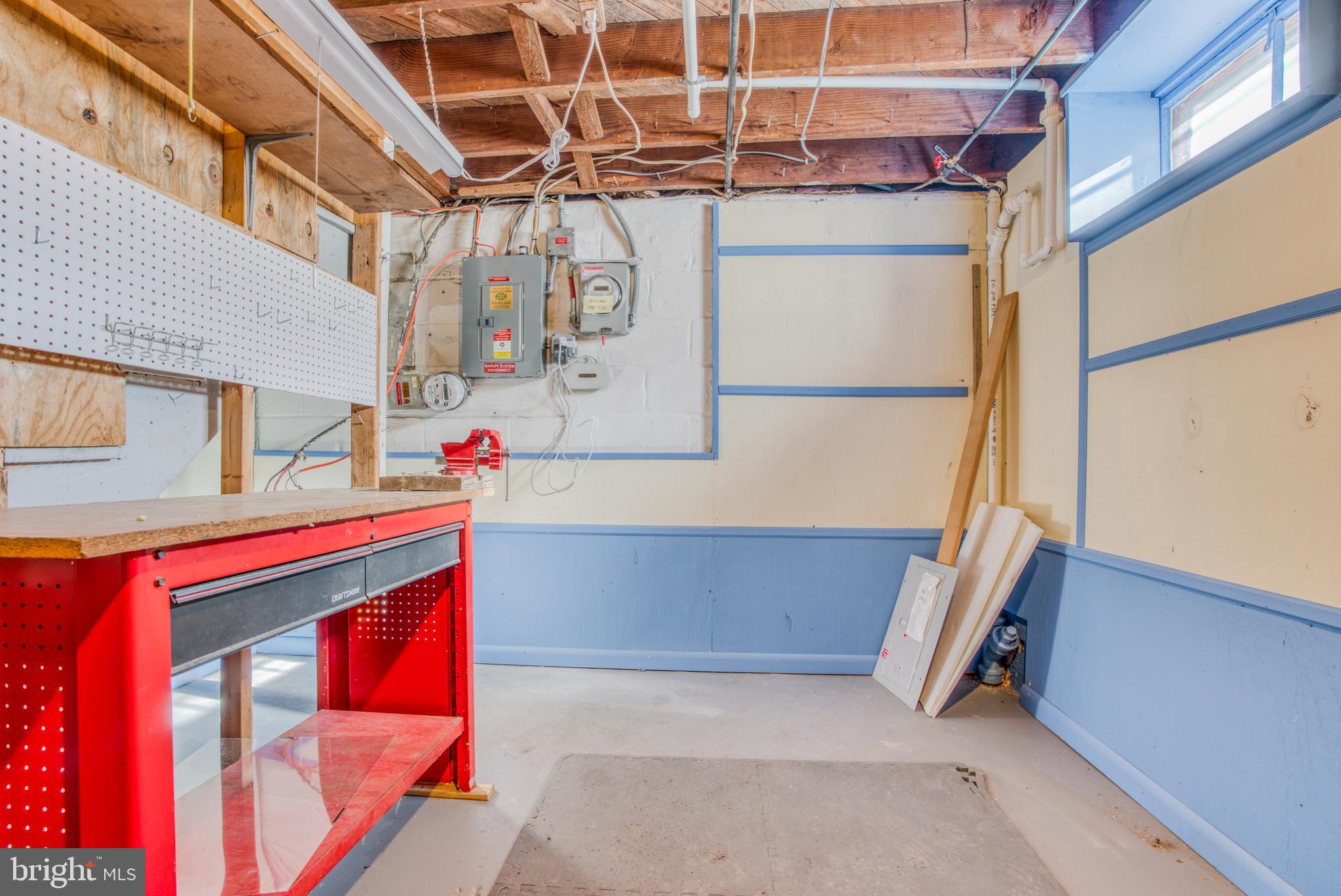 2463 Ellis Road Baltimore, MD 21234 - Photo 41 of 44 Workshop space