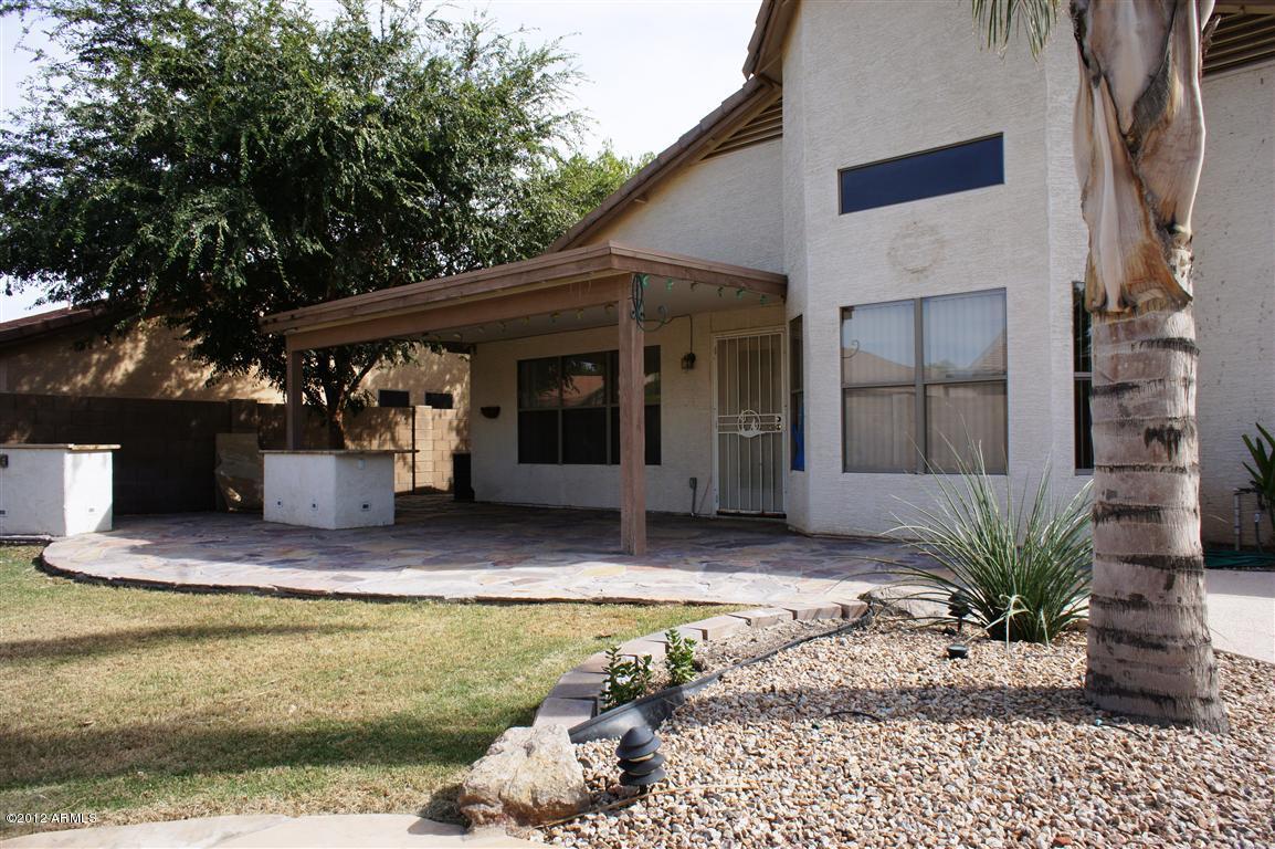 2052 East Willow Wick Road Gilbert, AZ 85296 - Photo 14 of 21 Rear 2 (Medium)