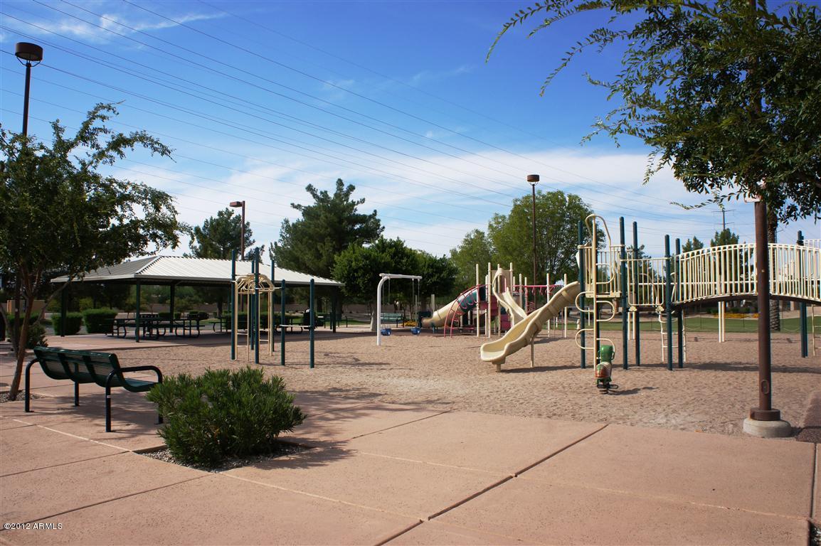 2052 East Willow Wick Road Gilbert, AZ 85296 - Photo 19 of 21 Park 2 (Medium)