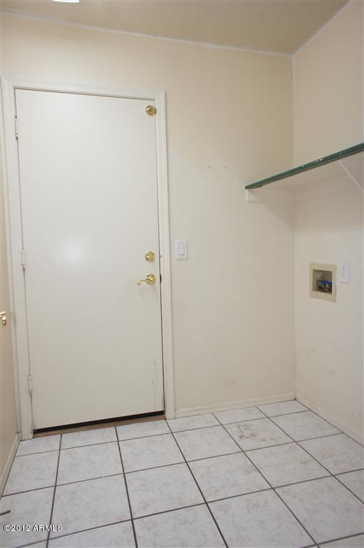 2052 East Willow Wick Road Gilbert, AZ 85296 - Photo 9 of 21 Laundry (Medium)