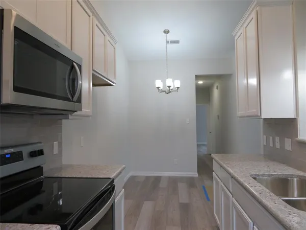 $1,800 | 2709 Stratford Court, Euless, TX 76039