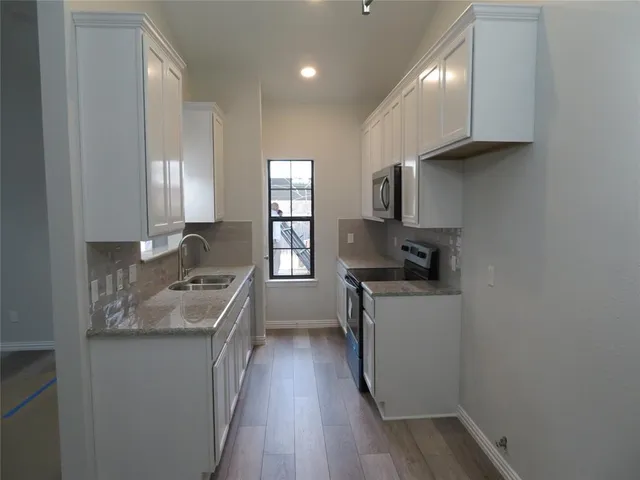 $1,800 | 2709 Stratford Court, Euless, TX 76039