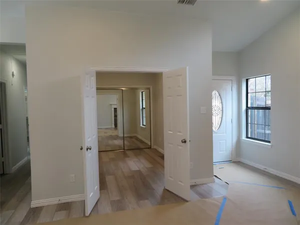 $1,800 | 2709 Stratford Court, Euless, TX 76039