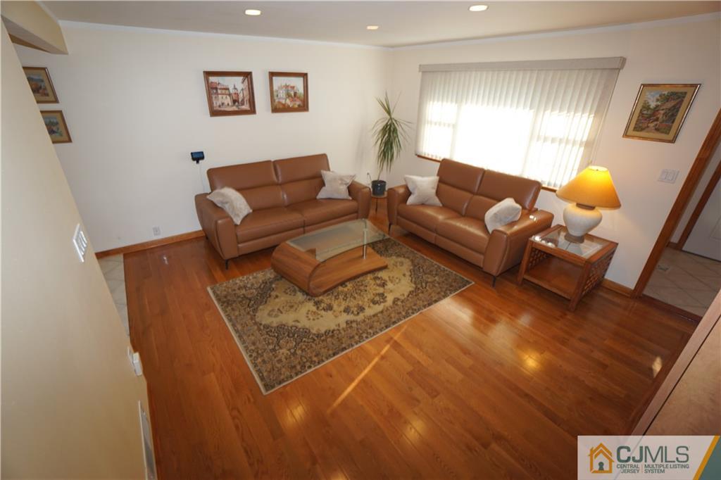 201 McFarlane Road Colonia, NJ 07067 - Photo 6 of 40