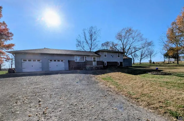 $298,000 | 16500 Cameron Circle, Wamego, KS 66547